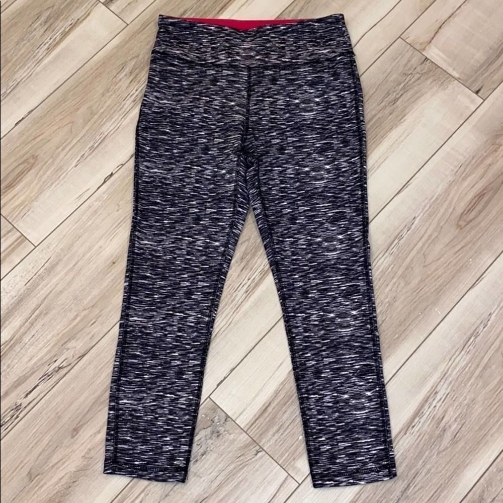 N.Y.L Workout Gray Stretchy Crop Leggings Small